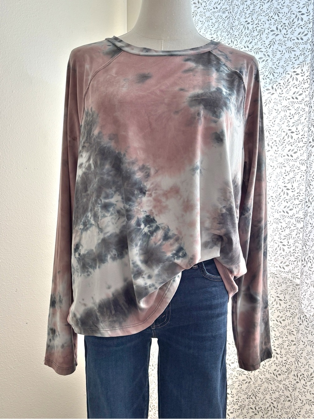 Olive + Oak Tie Dye Long Sleeve Top Large Mauve Gray Raglan Shirt